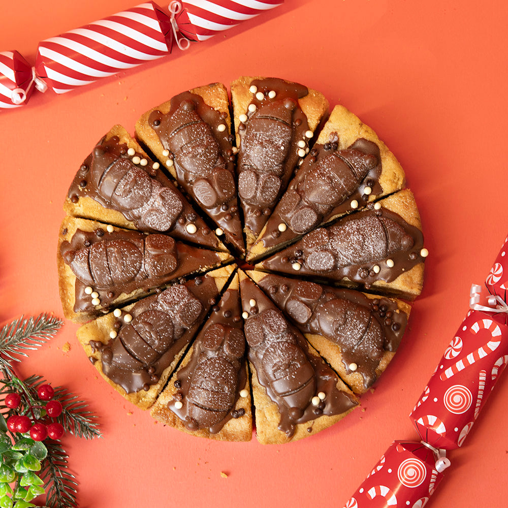 Full Cookie Pie - Kit Kat Santa